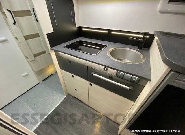 CHAUSSON EXCLUSIVE LINE 660 170 CV AUTOMATICO 699 CM 2022 solo 1.910 KM ! pieno