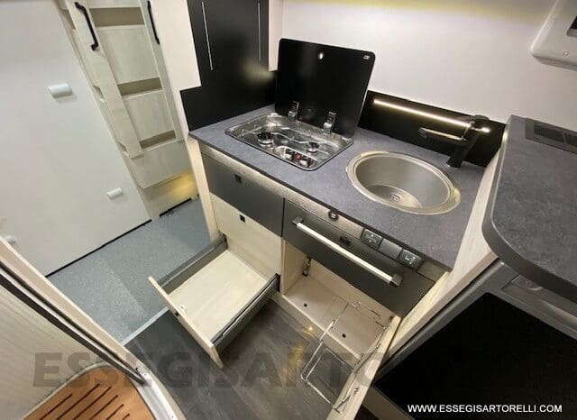 CHAUSSON EXCLUSIVE LINE 660 170 CV AUTOMATICO 699 CM 2022 solo 1.910 KM ! pieno