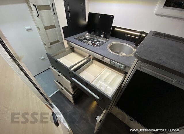 CHAUSSON EXCLUSIVE LINE 660 170 CV AUTOMATICO 699 CM 2022 solo 1.910 KM ! pieno