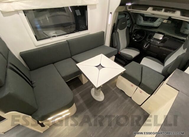 CHAUSSON EXCLUSIVE LINE 660 170 CV AUTOMATICO 699 CM 2022 solo 1.910 KM ! pieno
