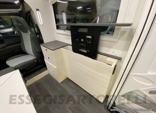 CHAUSSON EXCLUSIVE LINE 660 170 CV AUTOMATICO 699 CM 2022 solo 1.910 KM ! pieno