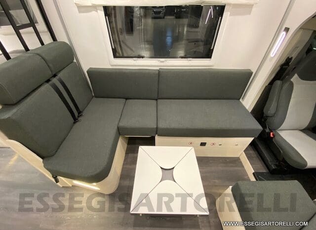 CHAUSSON EXCLUSIVE LINE 660 170 CV AUTOMATICO 699 CM 2022 solo 1.910 KM ! pieno