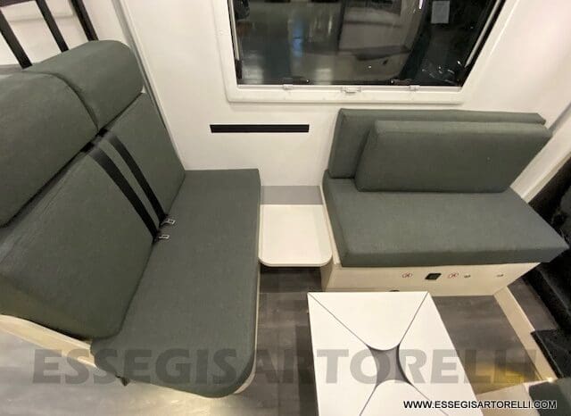 CHAUSSON EXCLUSIVE LINE 660 170 CV AUTOMATICO 699 CM 2022 solo 1.910 KM ! pieno