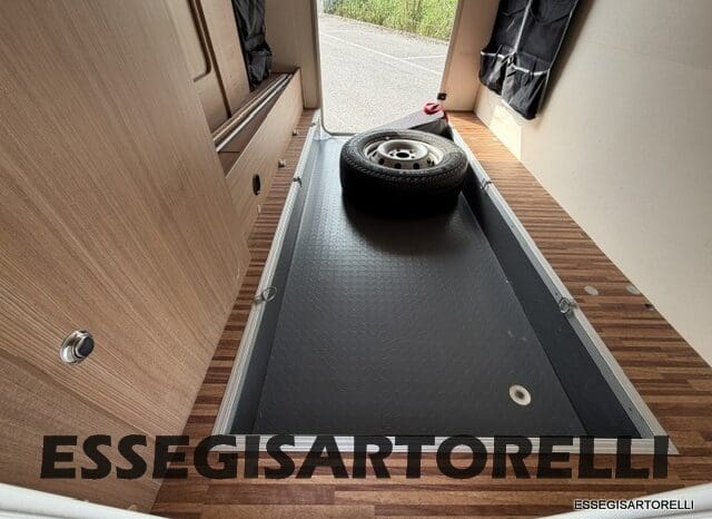ADRIA MATRIX M 680 SP GARAGE E BASCULANTE 2013 5 POSTI OMOLOGATI DOPPIO CLIMA pieno