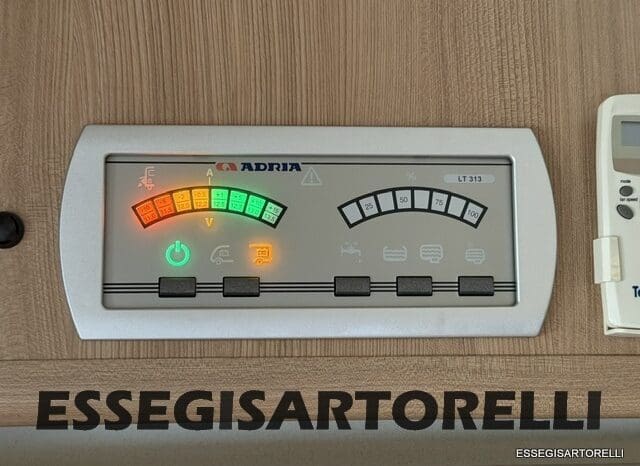 ADRIA MATRIX M 680 SP GARAGE E BASCULANTE 2013 5 POSTI OMOLOGATI DOPPIO CLIMA pieno