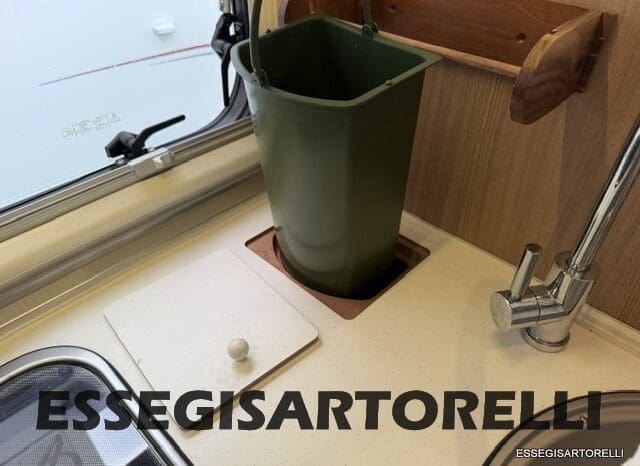 ADRIA MATRIX M 680 SP GARAGE E BASCULANTE 2013 5 POSTI OMOLOGATI DOPPIO CLIMA pieno