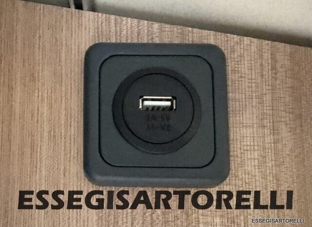 ADRIA MATRIX M 680 SP GARAGE E BASCULANTE 2013 5 POSTI OMOLOGATI DOPPIO CLIMA pieno