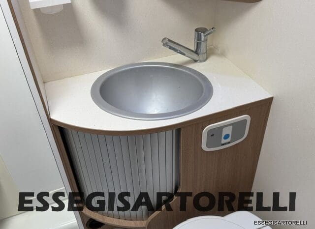 ADRIA MATRIX M 680 SP GARAGE E BASCULANTE 2013 5 POSTI OMOLOGATI DOPPIO CLIMA pieno