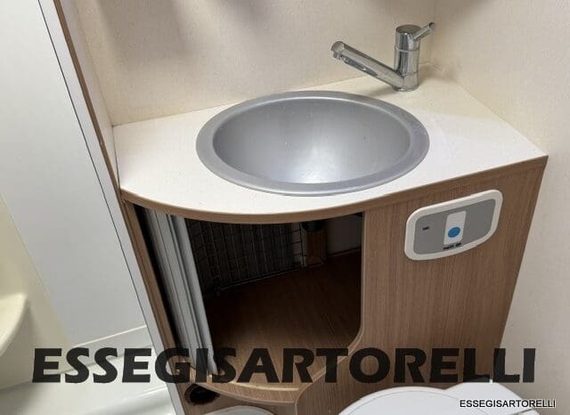 ADRIA MATRIX M 680 SP GARAGE E BASCULANTE 2013 5 POSTI OMOLOGATI DOPPIO CLIMA pieno