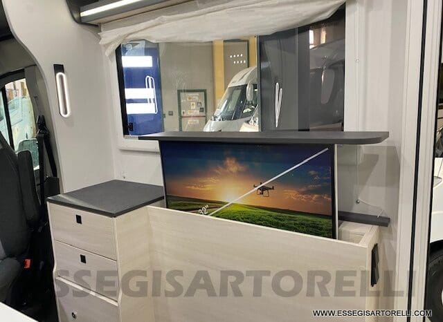 CHAUSSON EXCLUSIVE LINE 660 170 CV AUTOMATICO 699 CM 2022 solo 1.910 KM ! pieno