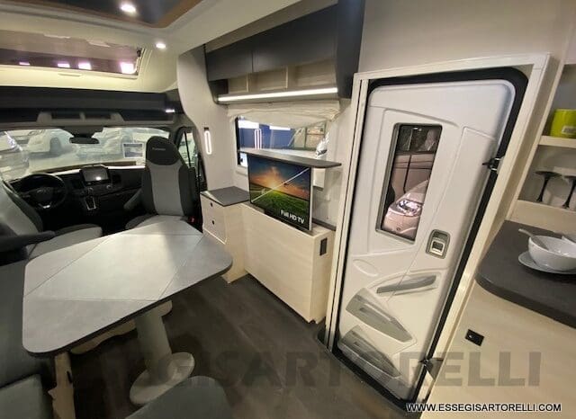 CHAUSSON EXCLUSIVE LINE 660 170 CV AUTOMATICO 699 CM 2022 solo 1.910 KM ! pieno