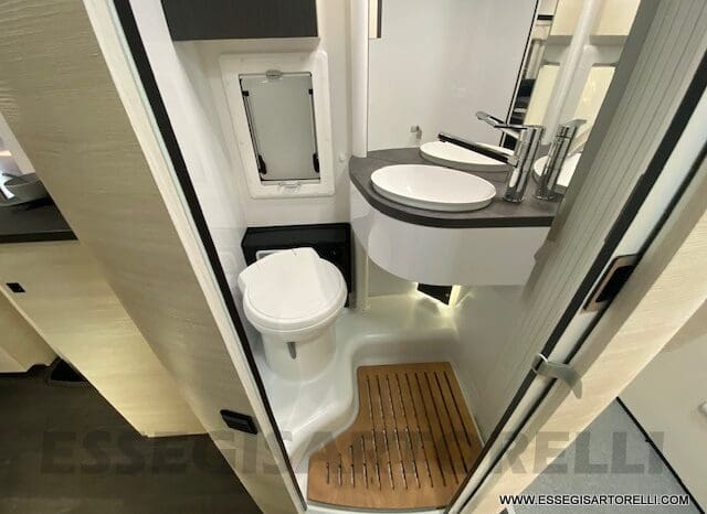 CHAUSSON EXCLUSIVE LINE 660 170 CV AUTOMATICO 699 CM 2022 solo 1.910 KM ! pieno