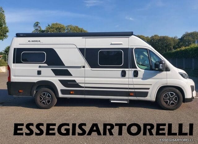 ADRIA TWIN 640 SGX SUPREME EDITION UNIPROPR. 08/2025 VAN 35H 7.900 km pieno