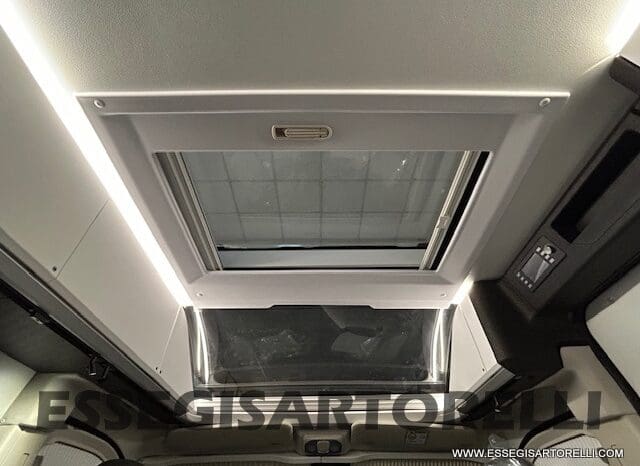 ADRIA TWIN 640 SGX SUPREME EDITION UNIPROPR. 08/2025 VAN 35H 7.900 km pieno
