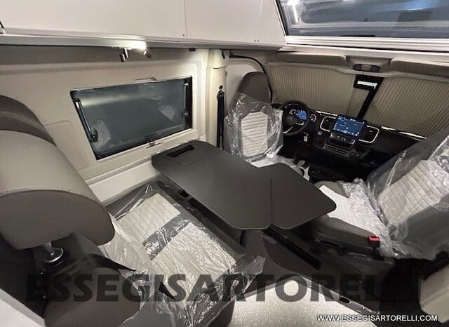 ADRIA TWIN 640 SGX SUPREME EDITION UNIPROPR. 08/2025 VAN 35H 7.900 km pieno