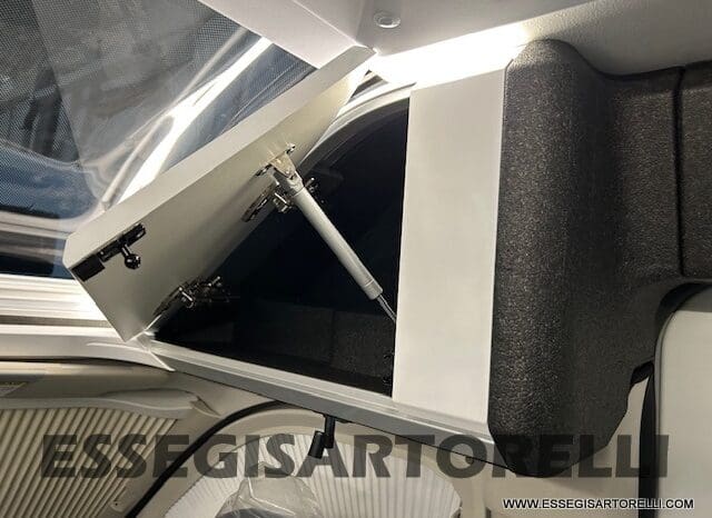 ADRIA TWIN 640 SGX SUPREME EDITION UNIPROPR. 08/2025 VAN 35H 7.900 km pieno