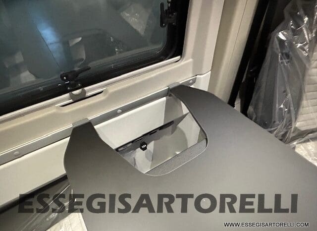 ADRIA TWIN 640 SGX SUPREME EDITION UNIPROPR. 08/2025 VAN 35H 7.900 km pieno