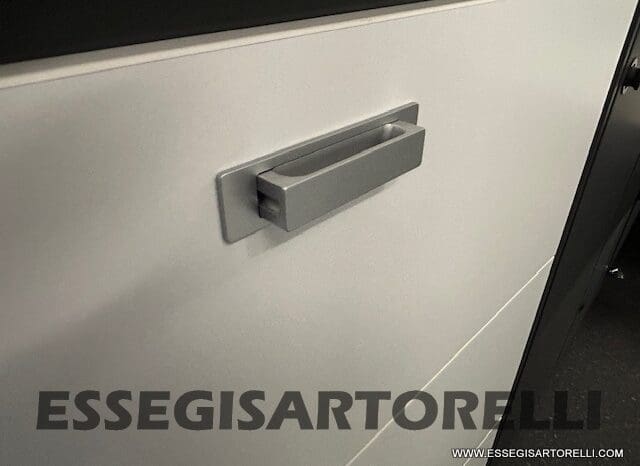 ADRIA TWIN 640 SGX SUPREME EDITION UNIPROPR. 08/2025 VAN 35H 7.900 km pieno