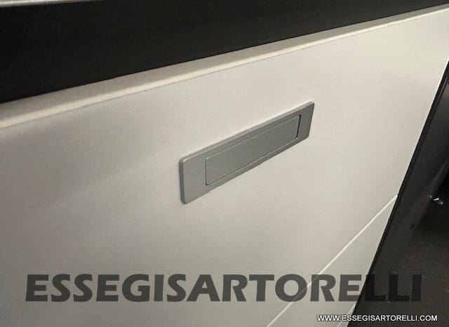 ADRIA TWIN 640 SGX SUPREME EDITION UNIPROPR. 08/2025 VAN 35H 7.900 km pieno