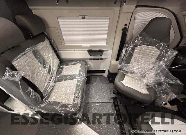 ADRIA TWIN 640 SGX SUPREME EDITION UNIPROPR. 08/2025 VAN 35H 7.900 km pieno