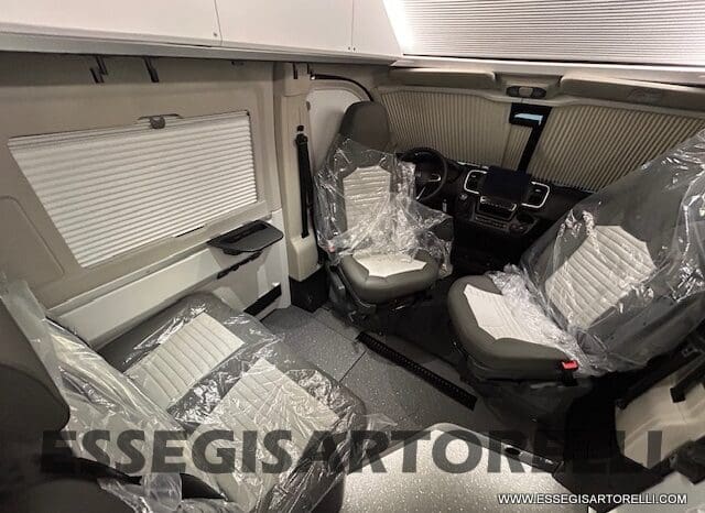 ADRIA TWIN 640 SGX SUPREME EDITION UNIPROPR. 08/2025 VAN 35H 7.900 km pieno