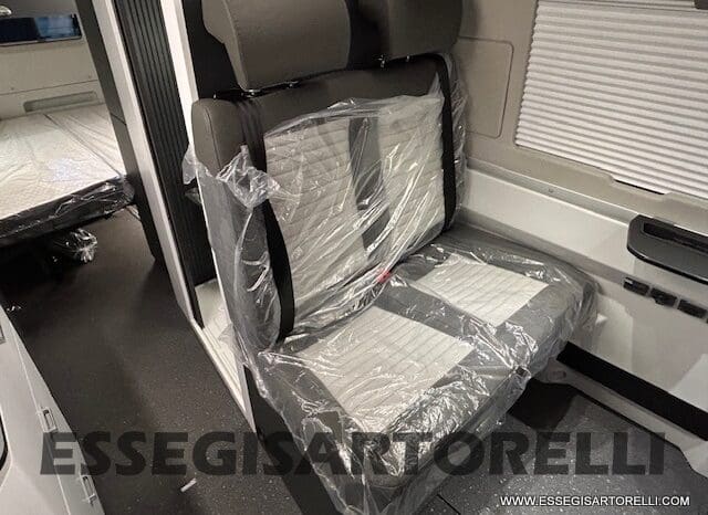 ADRIA TWIN 640 SGX SUPREME EDITION UNIPROPR. 08/2025 VAN 35H 7.900 km pieno