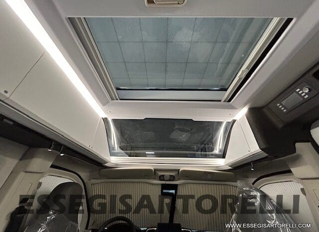 ADRIA TWIN 640 SGX SUPREME EDITION UNIPROPR. 08/2025 VAN 35H 7.900 km pieno