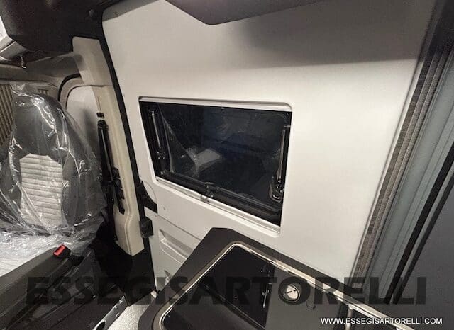 ADRIA TWIN 640 SGX SUPREME EDITION UNIPROPR. 08/2025 VAN 35H 7.900 km pieno