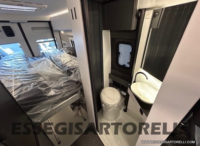 ADRIA TWIN 640 SGX SUPREME EDITION UNIPROPR. 08/2025 VAN 35H 7.900 km pieno