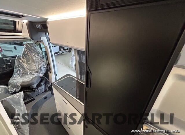 ADRIA TWIN 640 SGX SUPREME EDITION UNIPROPR. 08/2025 VAN 35H 7.900 km pieno