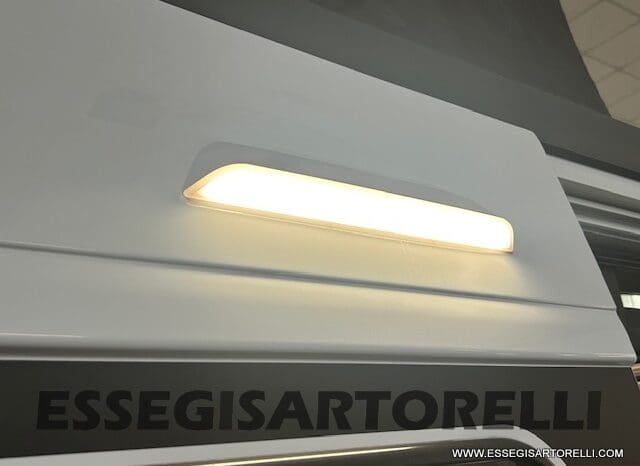 ADRIA TWIN 640 SGX SUPREME EDITION UNIPROPR. 08/2025 VAN 35H 7.900 km pieno
