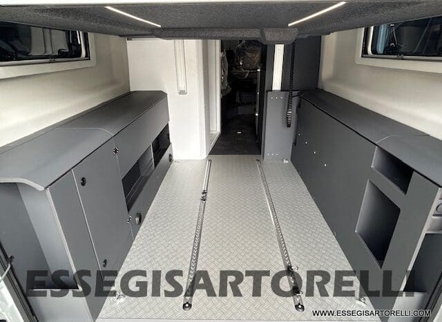ADRIA TWIN 640 SGX SUPREME EDITION UNIPROPR. 08/2025 VAN 35H 7.900 km pieno