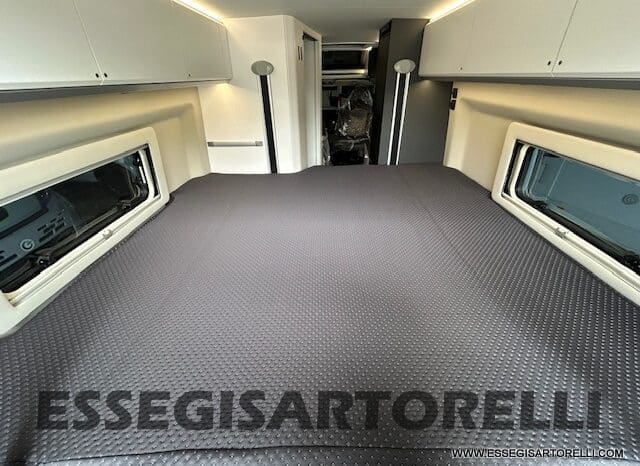 ADRIA TWIN 640 SGX SUPREME EDITION UNIPROPR. 08/2025 VAN 35H 7.900 km pieno