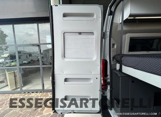 ADRIA TWIN 640 SGX SUPREME EDITION UNIPROPR. 08/2025 VAN 35H 7.900 km pieno