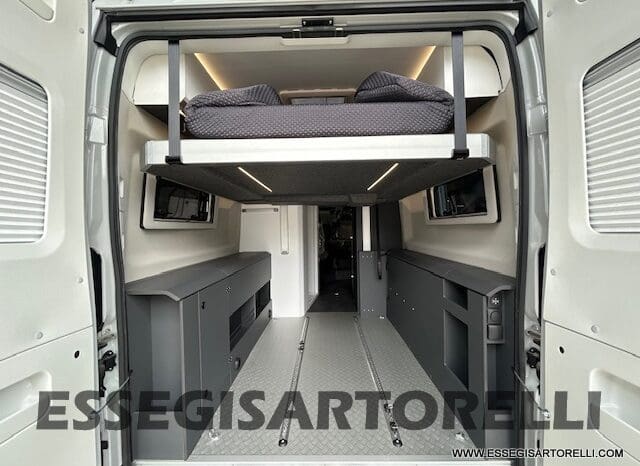 ADRIA TWIN 640 SGX SUPREME EDITION UNIPROPR. 08/2025 VAN 35H 7.900 km pieno