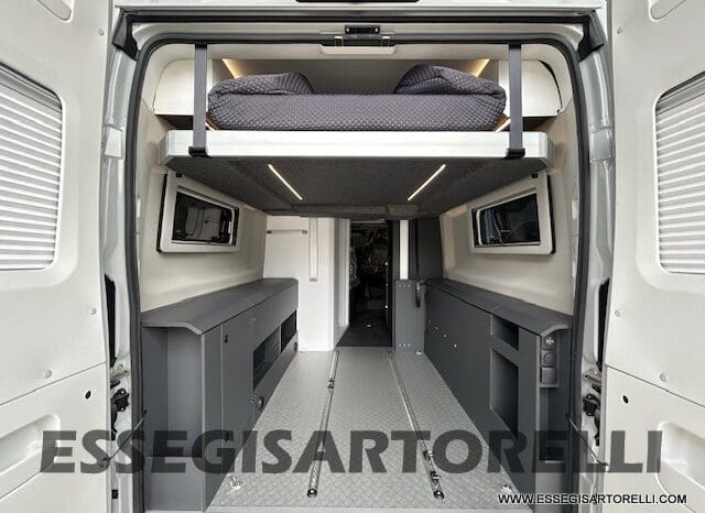 ADRIA TWIN 640 SGX SUPREME EDITION UNIPROPR. 08/2025 VAN 35H 7.900 km pieno