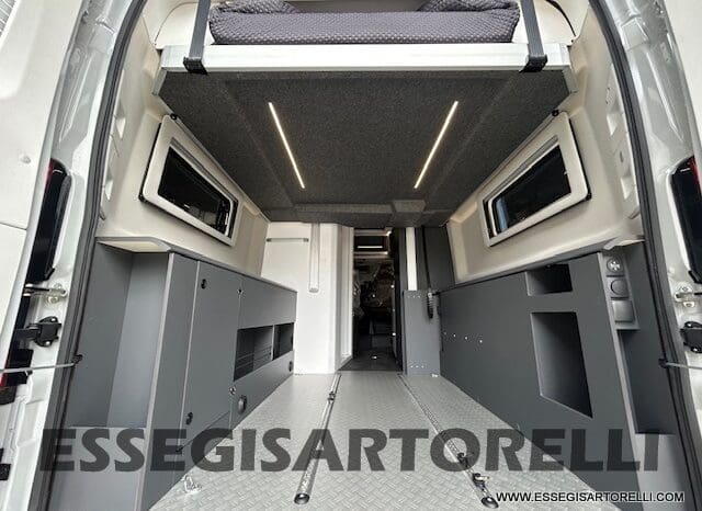 ADRIA TWIN 640 SGX SUPREME EDITION UNIPROPR. 08/2025 VAN 35H 7.900 km pieno