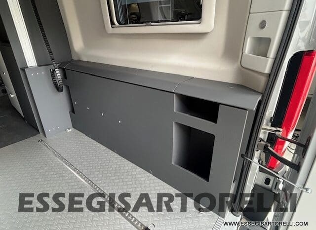 ADRIA TWIN 640 SGX SUPREME EDITION UNIPROPR. 08/2025 VAN 35H 7.900 km pieno