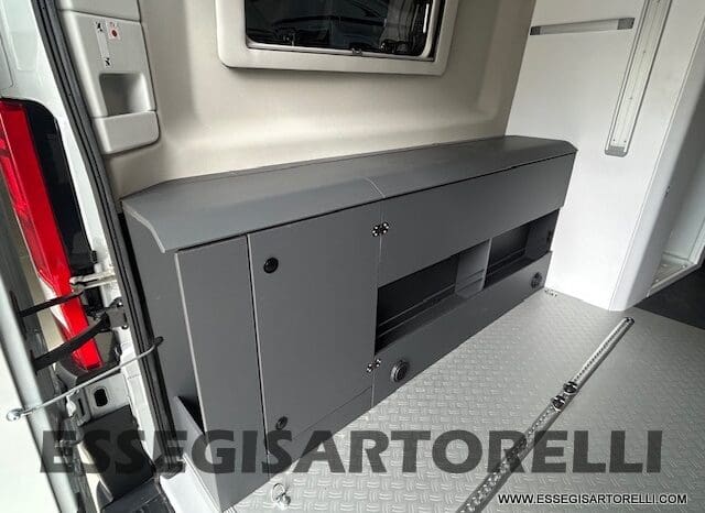 ADRIA TWIN 640 SGX SUPREME EDITION UNIPROPR. 08/2025 VAN 35H 7.900 km pieno