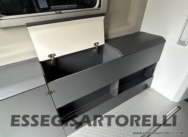 ADRIA TWIN 640 SGX SUPREME EDITION UNIPROPR. 08/2025 VAN 35H 7.900 km pieno