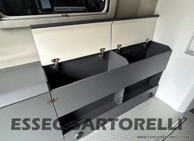 ADRIA TWIN 640 SGX SUPREME EDITION UNIPROPR. 08/2025 VAN 35H 7.900 km pieno
