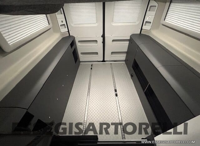 ADRIA TWIN 640 SGX SUPREME EDITION UNIPROPR. 08/2025 VAN 35H 7.900 km pieno