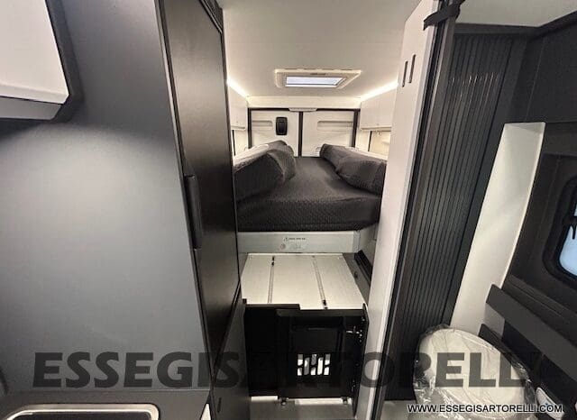 ADRIA TWIN 640 SGX SUPREME EDITION UNIPROPR. 08/2025 VAN 35H 7.900 km pieno