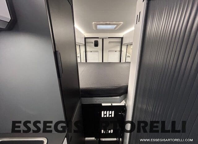 ADRIA TWIN 640 SGX SUPREME EDITION UNIPROPR. 08/2025 VAN 35H 7.900 km pieno