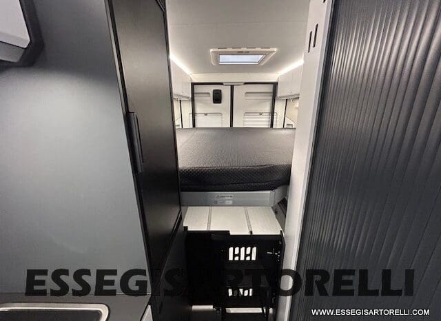ADRIA TWIN 640 SGX SUPREME EDITION UNIPROPR. 08/2025 VAN 35H 7.900 km pieno