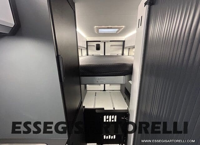 ADRIA TWIN 640 SGX SUPREME EDITION UNIPROPR. 08/2025 VAN 35H 7.900 km pieno