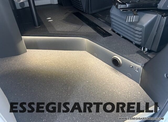 ADRIA TWIN 640 SGX SUPREME EDITION UNIPROPR. 08/2025 VAN 35H 7.900 km pieno