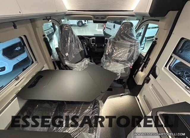 ADRIA TWIN 640 SGX SUPREME EDITION UNIPROPR. 08/2025 VAN 35H 7.900 km pieno