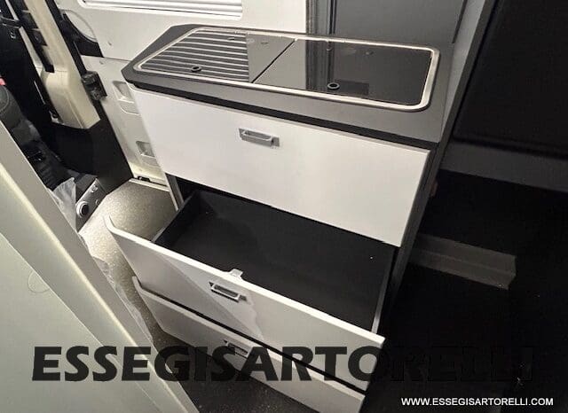 ADRIA TWIN 640 SGX SUPREME EDITION UNIPROPR. 08/2025 VAN 35H 7.900 km pieno