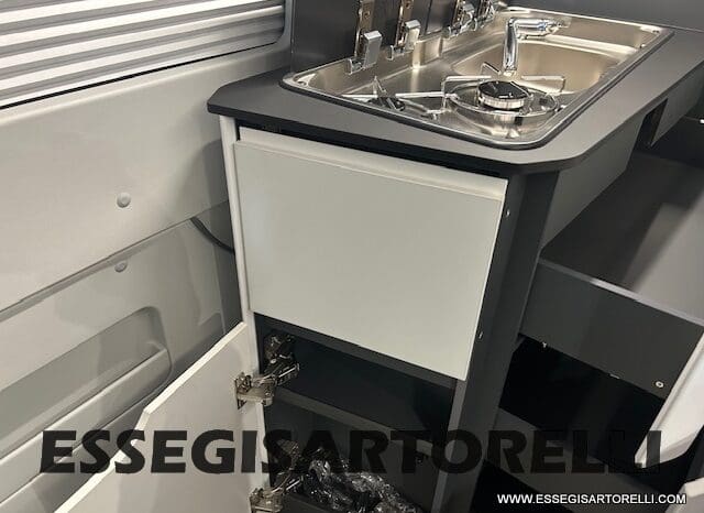 ADRIA TWIN 640 SGX SUPREME EDITION UNIPROPR. 08/2025 VAN 35H 7.900 km pieno
